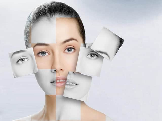 足球踢球过程中