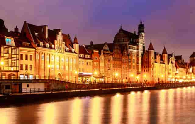 学护理学容易吗(男生学护理学专业丟人吗)